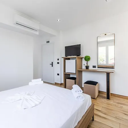 Bliss By Pikhost Appartement Gjirokastër