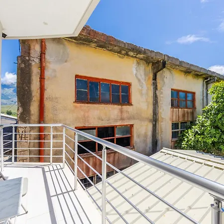Bliss By Pikhost Appartement Gjirokastër