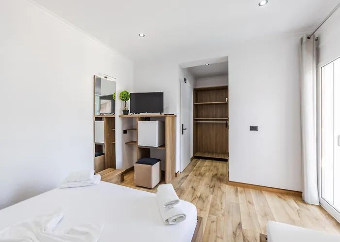 Apartament Bliss By Pikhost Gjirokastra