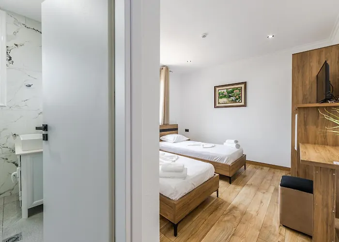 Apartament Bliss By Pikhost Gjirokastra